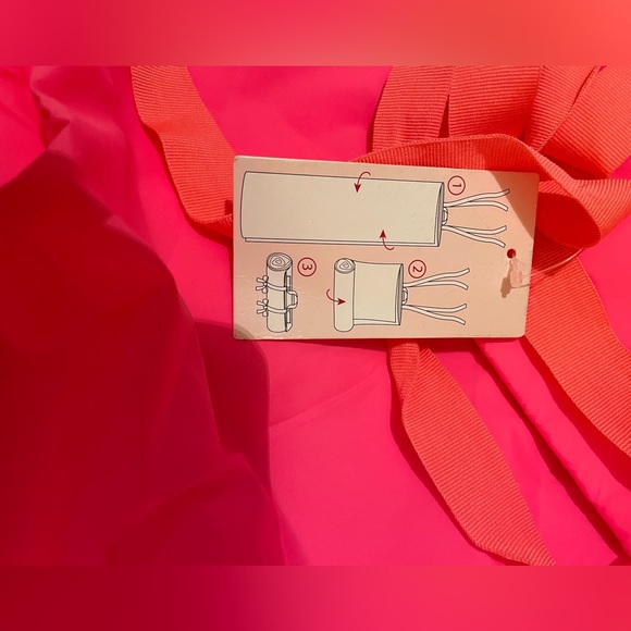 NWT Victoria Secret Roll Up Beach Picnic Blanket - Picture 4 of 9